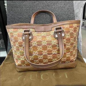 Gucci vintage with dust bag